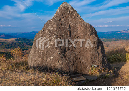 Okito stone hill Okito stone hill 121375712
