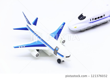 旅行/交通形象(新幹線和飛機) 旅行/交通形象(新幹線和飛機) 121376032