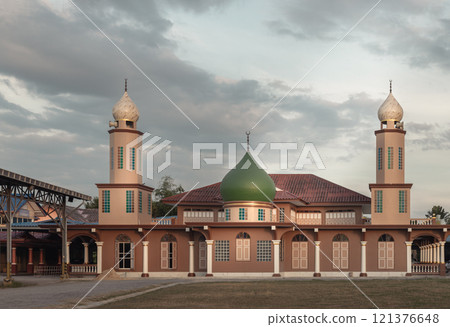 Architecture exterior of Safirusslam Mosque. 121376648