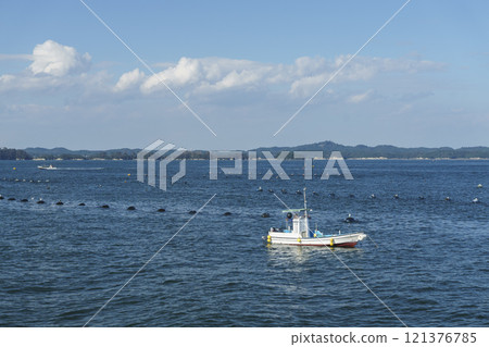 從遊船上看到的松島灣海景 從遊船上看到的松島灣海景 121376785