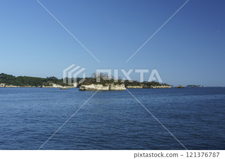 從遊船上看到的松島灣海景 從遊船上看到的松島灣海景 121376787