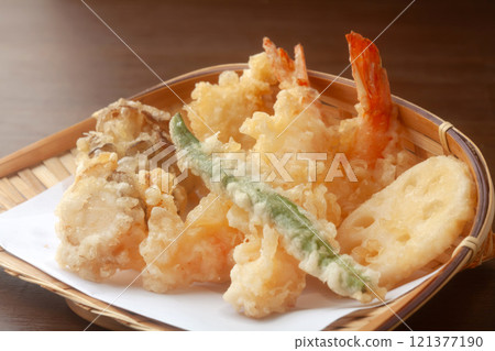 Platter of tempura Platter of tempura 121377190