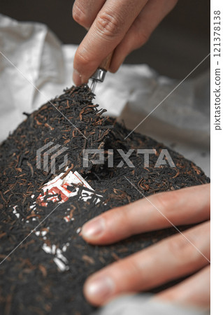 Carefully Unpacking the Premium Loose Leaf Black Tea for Maximum Enjoyment and Taste Carefully Unpacking the Premium Loose Leaf Black Tea for Maximum Enjoyment and Taste 121378138