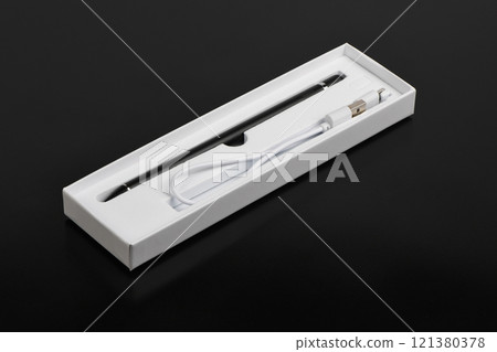 Stylus for drawing on capacitive screens. 121380378