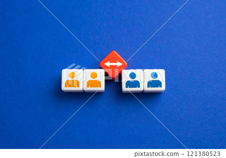Separation of people. Separation concept. Create two new teams. Turn the group into pairs. Conflict resolution. Separation of people. Separation concept. Create two new teams. Turn the group into pairs. Conflict resolution. 121380523