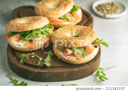 Bagel sandwich with salmon 121381337