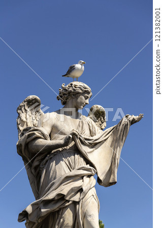Statue of Angel with the Sudarium on the Sant Angelo bridge, Rome, Italy 121382001