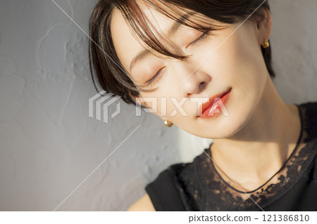 短髮女人 121386810