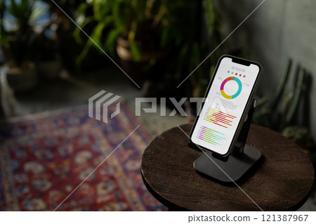 在工作室拍攝的肖像集 121387967