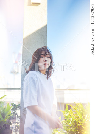 A collection of studio portraits 121387986