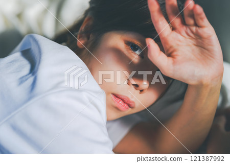 在工作室拍攝的肖像集 121387992