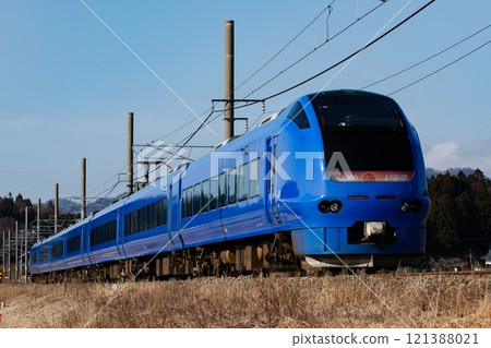 Uetsu Main Line Limited Express Inaho E653 Series Uetsu Main Line Limited Express Inaho E653 Series 121388021