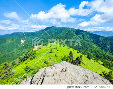 夏季攀登什葉派山、貓山（從貓山眺望什葉派山） 121388265