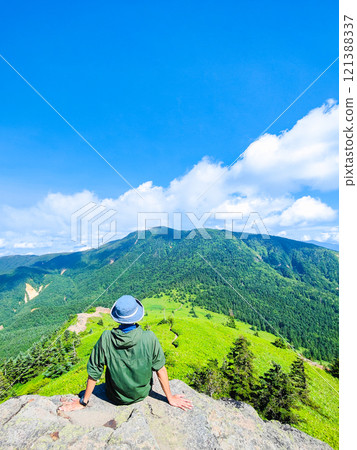 Climbing Mt. Azumaya and Mt. Nekodake in summer (view of Mt. Azumaya from Mt. Nekodake) 121388337