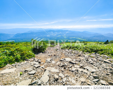夏季攀登什葉派、貓岳(從貓嶽山頂眺望菅平高原) 夏季攀登什葉派、貓岳(從貓嶽山頂眺望菅平高原) 121388388