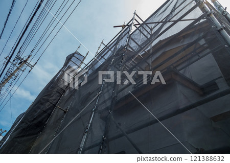 House before pasting the exterior wall 121388632