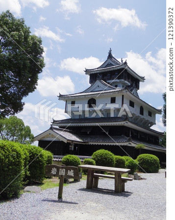Iwakuni Castle (Iwakuni City, Yamaguchi Prefecture) 121390372