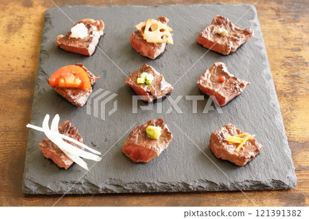 Beef skirt steak, yakiniku, beef, stylish presentation Beef skirt steak, yakiniku, beef, stylish presentation 121391382