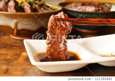 Grilled beef skirt steak marinated in plenty of sauce Grilled beef skirt steak marinated in plenty of sauce 121391682