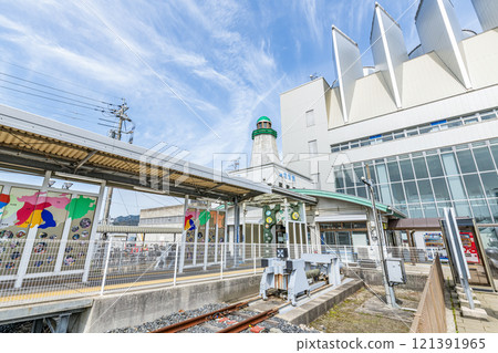 晴天的JR境港站，鳥取縣港市 121391965