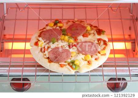 冷凍披薩 121392129