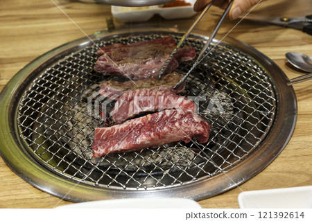 Korean beef bbq. grilled ribs 121392614
