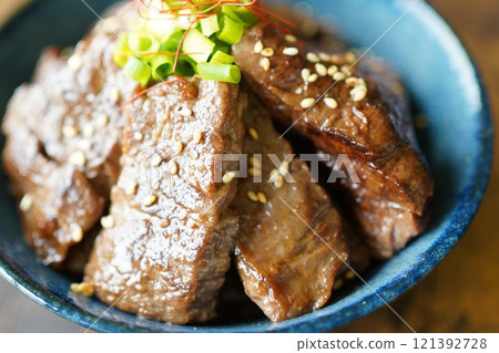 美味的牛裙牛排碗 121392728