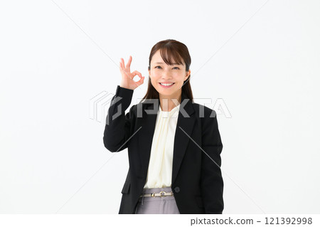 商務中年女士OK 121392998