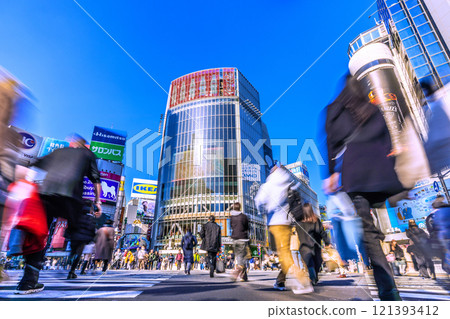 Tokyo cityscape in Japan. End of the year. Shibuya Scramble Crossing crowded with foreign tourists... Now, to a new era... = 17th Tokyo cityscape in Japan. End of the year. Shibuya Scramble Crossing crowded with foreign tourists... Now, to a new era... = 17th 121393412