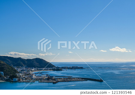 Mount Fuji seen from Mount Hiroyama in Zushi, Kanagawa Prefecture 121393546