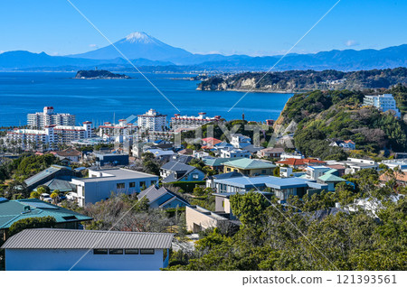 Mount Fuji seen from Mount Hiroyama in Zushi, Kanagawa Prefecture 121393561