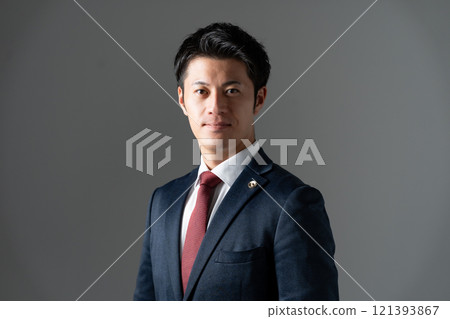 Middle-aged male lawyer 121393867