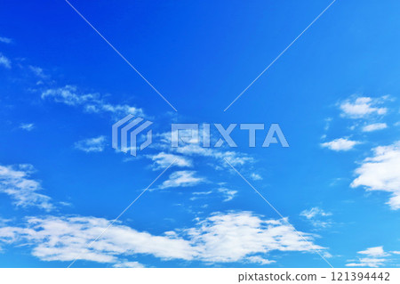 秋天天空和雲彩 121394442