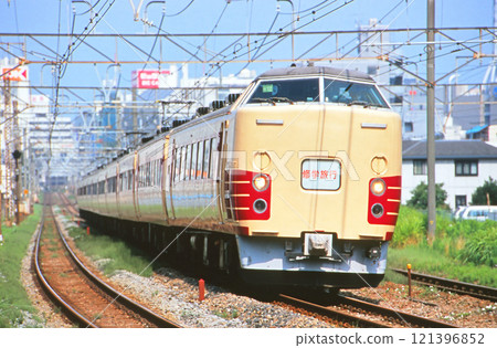 School trip train running on the Tokaido Main Line School trip train running on the Tokaido Main Line 121396852