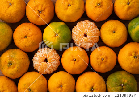 Mandarin orange agriculture wood board mandarin Tangerine wooden background mandarin orange みかん 121397957