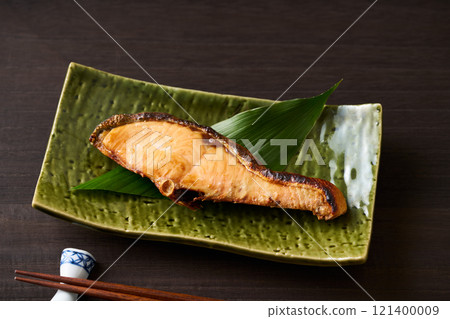 烤新鮮鮭魚片，北海道產白鮭魚 121400009