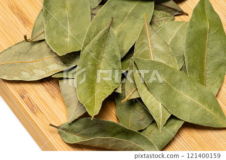 Leaves of Laurie 121400159