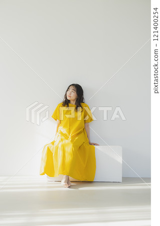 Yellow one piece woman 121400254