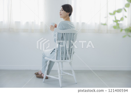 Woman waking up in the morning Woman waking up in the morning 121400594