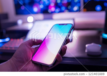 發光的智慧型手機 121401889