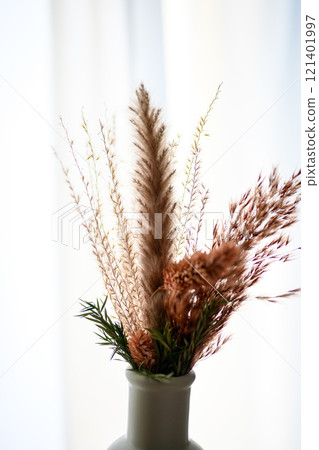 Dried flower  121401997