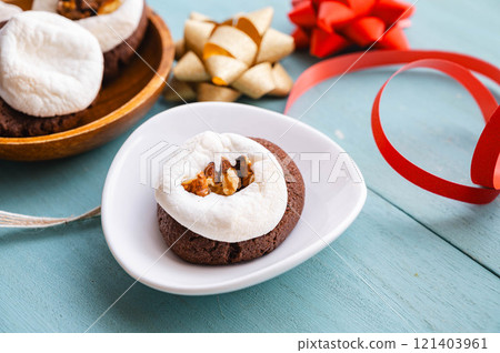 Walnut Marshmallow Cookies 121403961