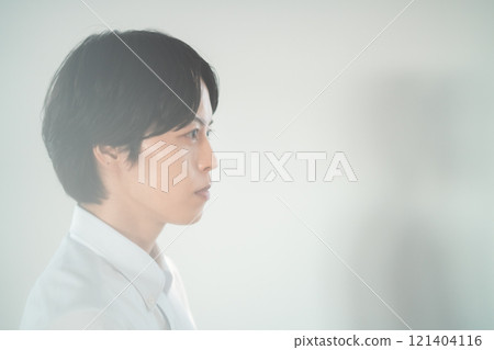 一個年輕人的整容手術形象 121404116