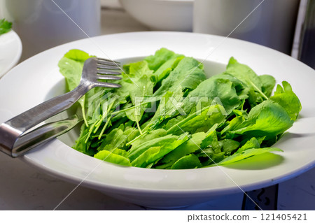 Fresh Sorrel Leaves in a Large Bowl 121405421