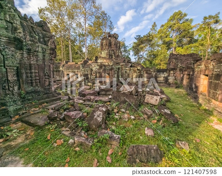 Banteay Bei Wat temple in Angkor, Cambodia 121407598