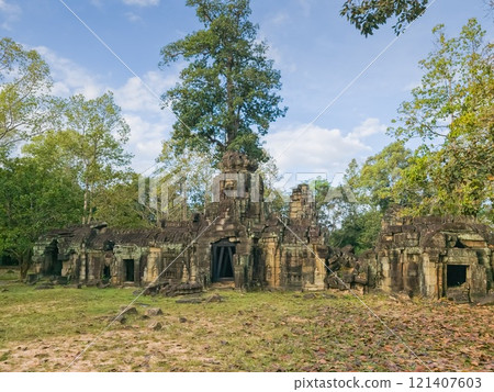 Banteay Bei Wat temple in Angkor, Cambodia 121407603