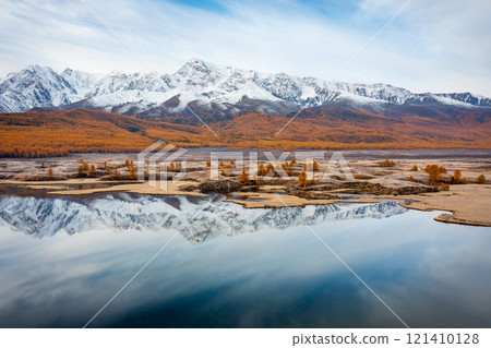 Scenic view of Altai mountain landscape with reflections in autumn 121410128