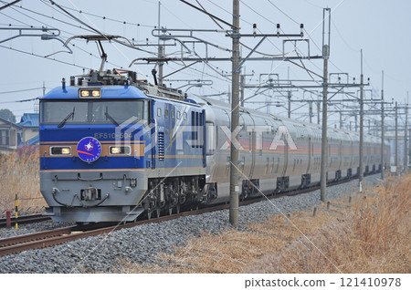 東北本線 栗橋～東鷲宮 JR東日本 EF510-504（田端）+ E26系列（奧）仙后座 121410978