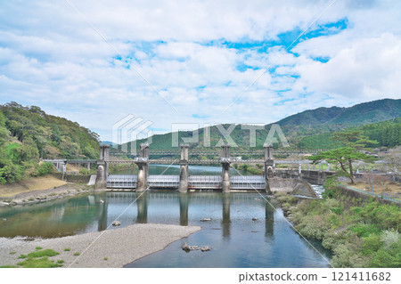 [佐賀取水堰（四萬十川）] 高知縣高岡郡四萬十町伊江地川 121411682