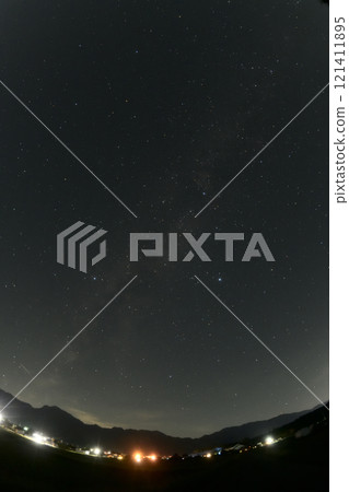 Hakushu Town, Hokuto City, evening sky in Kannazuki, the Great Summer Triangle beginning to tilt to the west 121411895